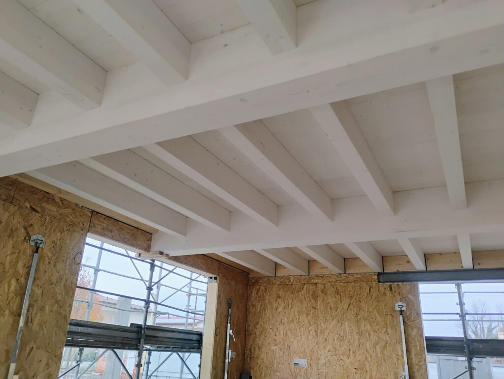 solai in legno moderni, colore sbiancato